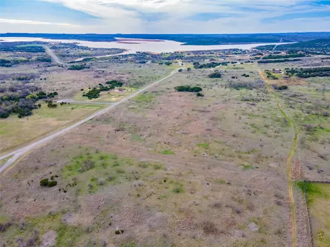 407 Pk Hills Blvd, Graford, TX 76449