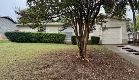 2620 Fieldale Dr, Farmers Branch, TX 75234