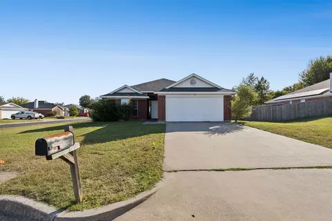 301 Alpine Dr, Weatherford, TX 76086