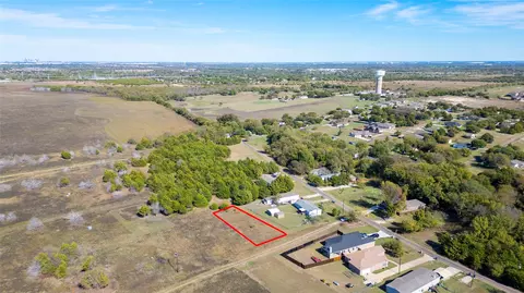 515 E Southbrook Ave, Glenn Heights, TX 75154