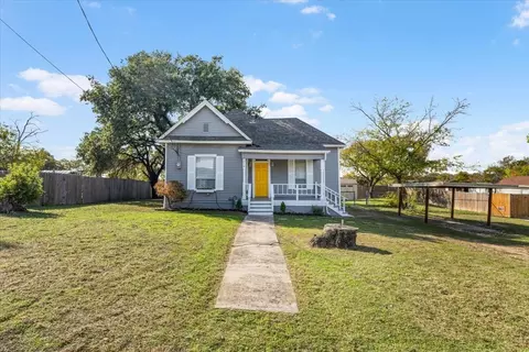 216 Marquette Ave, Azle, TX 76020