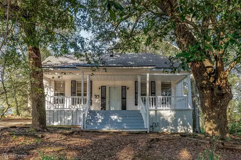 512 W Alabama Ave, Vivian, LA 71082
