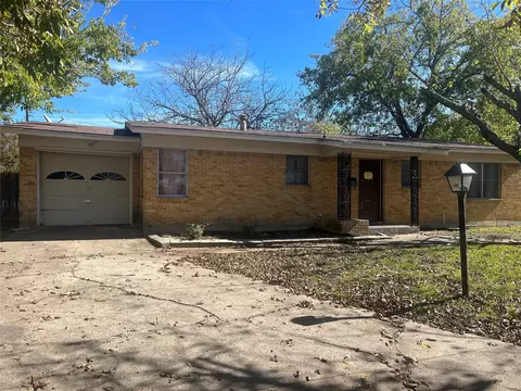 5032 Colorado Blvd, North Richland Hills, TX 76180