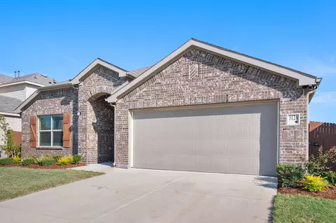 3126 Blacksmith Ln, Heartland, TX 75126