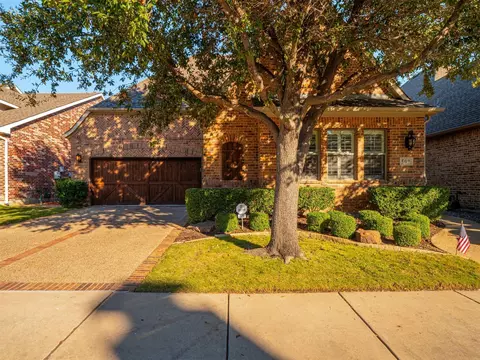 509 Crown Of Gold Dr, Lewisville, TX 75056