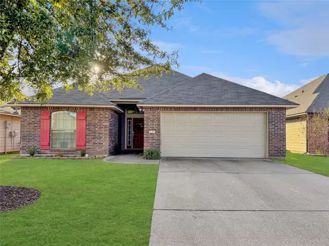 3269 Grand Lake Dr, Bossier City, LA 71111