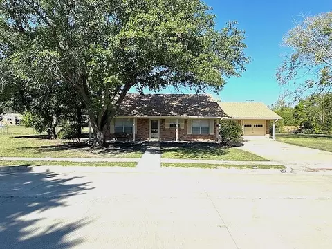 628 Heritage Hill Dr, Forney, TX 75126