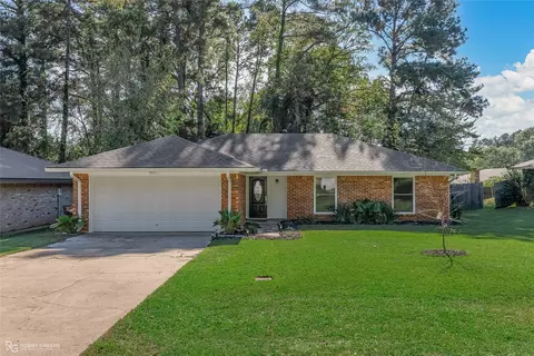 8410 Woodhill Ln, Haughton, LA 71037
