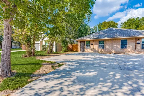 4021 E 1st St, Fort Worth, TX 76111