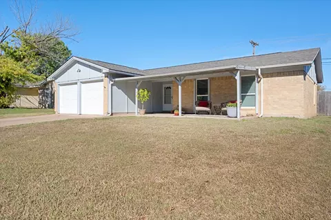 503 Plantation Dr, Arlington, TX 76014