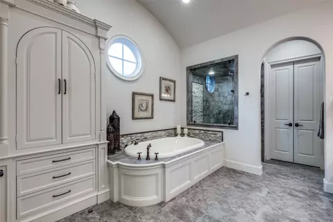 Bath - 325 Devon Dr, Coppell, TX 75019 photo 2 of 6