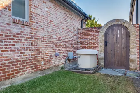Exterior - 325 Devon Dr, Coppell, TX 75019 photo 8 of 8