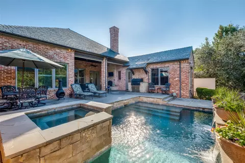 Exterior - 325 Devon Dr, Coppell, TX 75019 photo 6 of 8