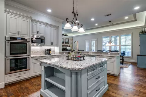 Kitchen - 325 Devon Dr, Coppell, TX 75019 photo 2 of 5