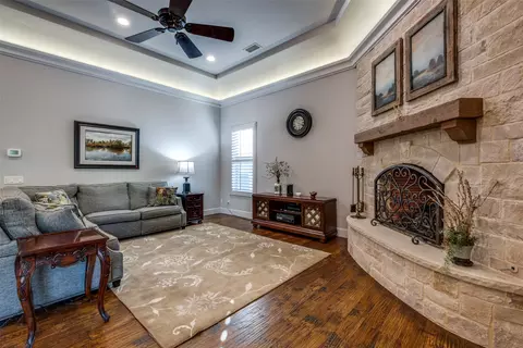 Living - 325 Devon Dr, Coppell, TX 75019 photo 1 of 3