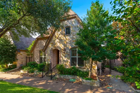 18405 Hemington Ct, Dallas, TX 75252
