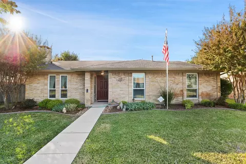 319 Edgewood Dr, Coppell, TX 75019