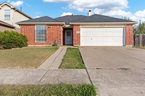 2003 Shepherds Glen Ln, Arlington, TX 76010