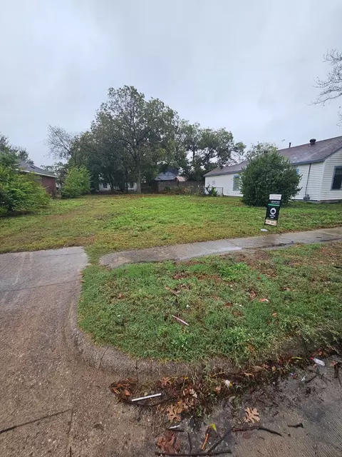 1942 Leath St, Dallas, TX 75212