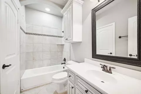Bath - 851 Rustic Ln, Prosper, TX 75078 photo 5 of 7