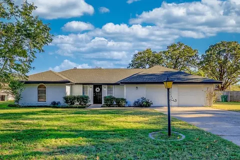 5 Circle Park Ct, Mansfield, TX 76063