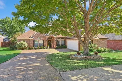 2012 Skelton St, Flower Mound, TX 75022