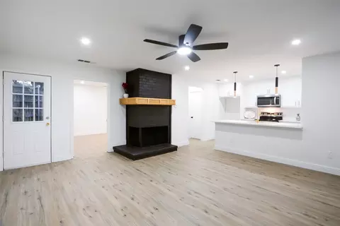 419 San Bruno Dr, Garland, TX 75043