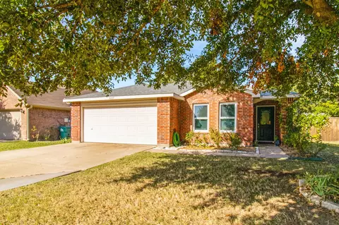 8229 Montecito Dr, Denton, TX 76210
