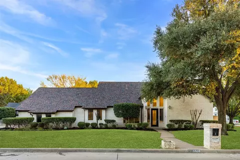 1500 Cannon Gate Dr, Mansfield, TX 76063