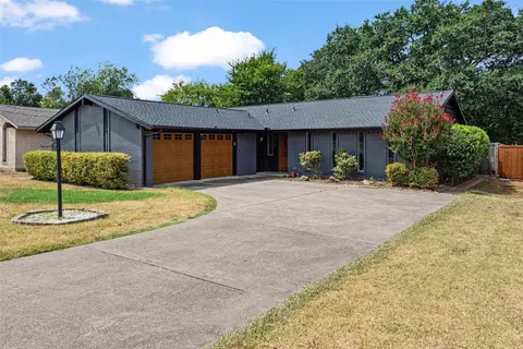 8915 Flicker Ln, Dallas, TX 75238