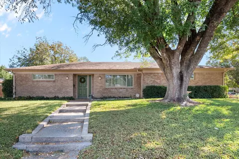 2817 Wren Ave, Fort Worth, TX 76133