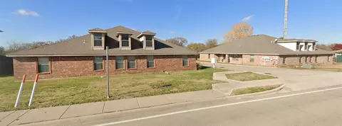 2331 N Elm St, Denton, TX 76201