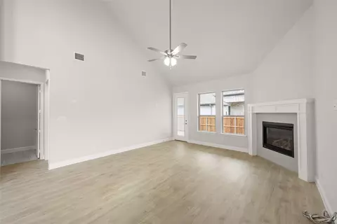 1009 Wasatch Ct, Burleson, TX 76028