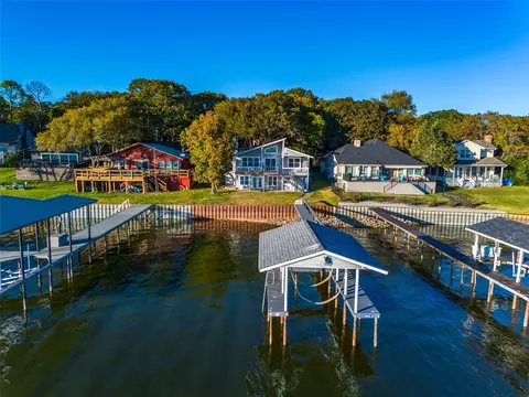 221 Admiral Dr, Gun Barrel City, TX 75156