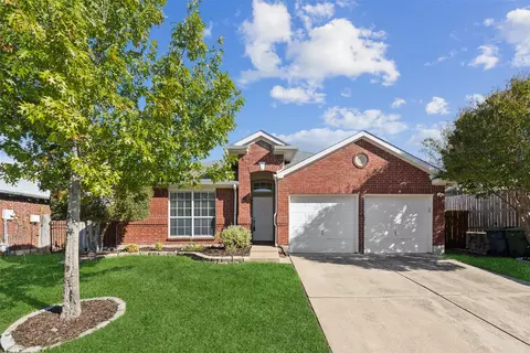 2071 Belvedere Dr, Lewisville, TX 75067