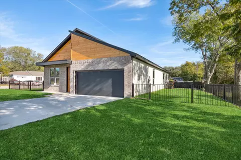 4701 Highway Dr, Fort Worth, TX 76116