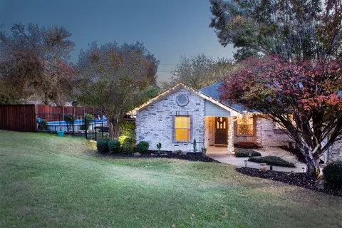 102 Oaktree Dr, Highland Village, TX 75077