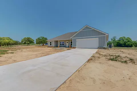 1221 E Gibtown Rd, Poolville, TX 76487
