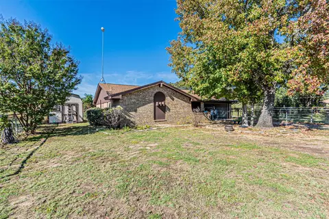 13765 Liberty School Rd, Azle, TX 76020