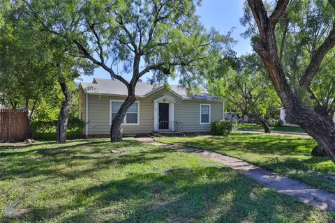 933 Ballinger St, Abilene, TX 79605