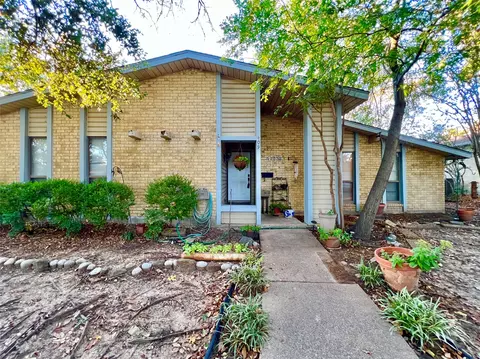 409 Thistle Dr, Garland, TX 75043