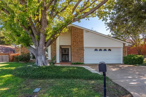 3813 Misty Meadow Dr, Fort Worth, TX 76133