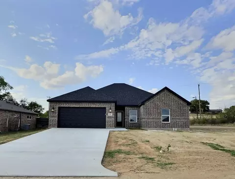 504 Dolphin Ter, Runaway Bay, TX 76426