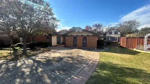 713 Colgate Ct, Garland, TX 75042