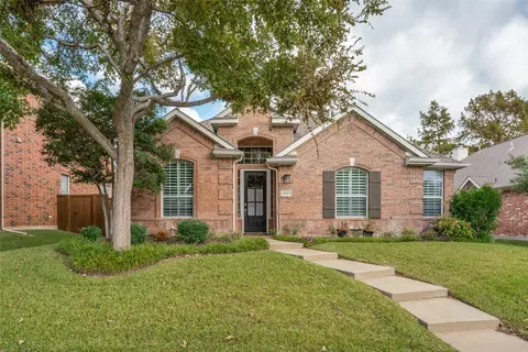 15668 Grove Crest Dr, Frisco, TX 75035