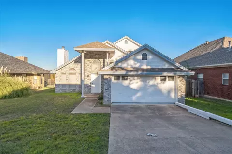 8426 Golf Club Cir, Fort Worth, TX 76179