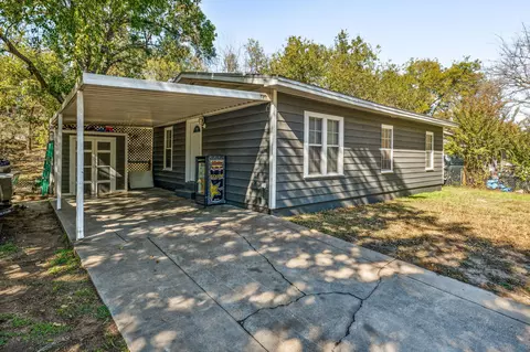 205 Clinton Dr, Weatherford, TX 76086