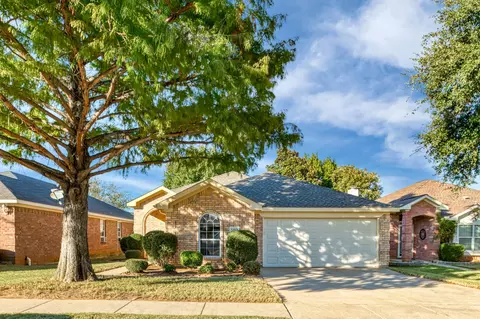 7253 Wild Wing Dr, Fort Worth, TX 76120
