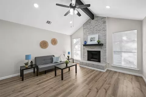 2331 Sherry St, Arlington, TX 76014
