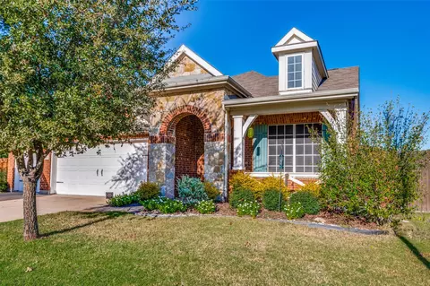 221 Turnstone Dr, Little Elm, TX 75068